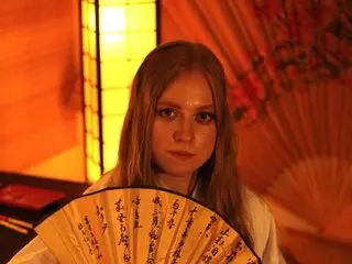 MandiKressierer online show