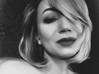 ViktoriaQuince adult jasmine